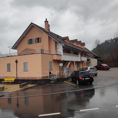 Aparthotel Gaestehaus Spring Aarau Zewnętrze zdjęcie